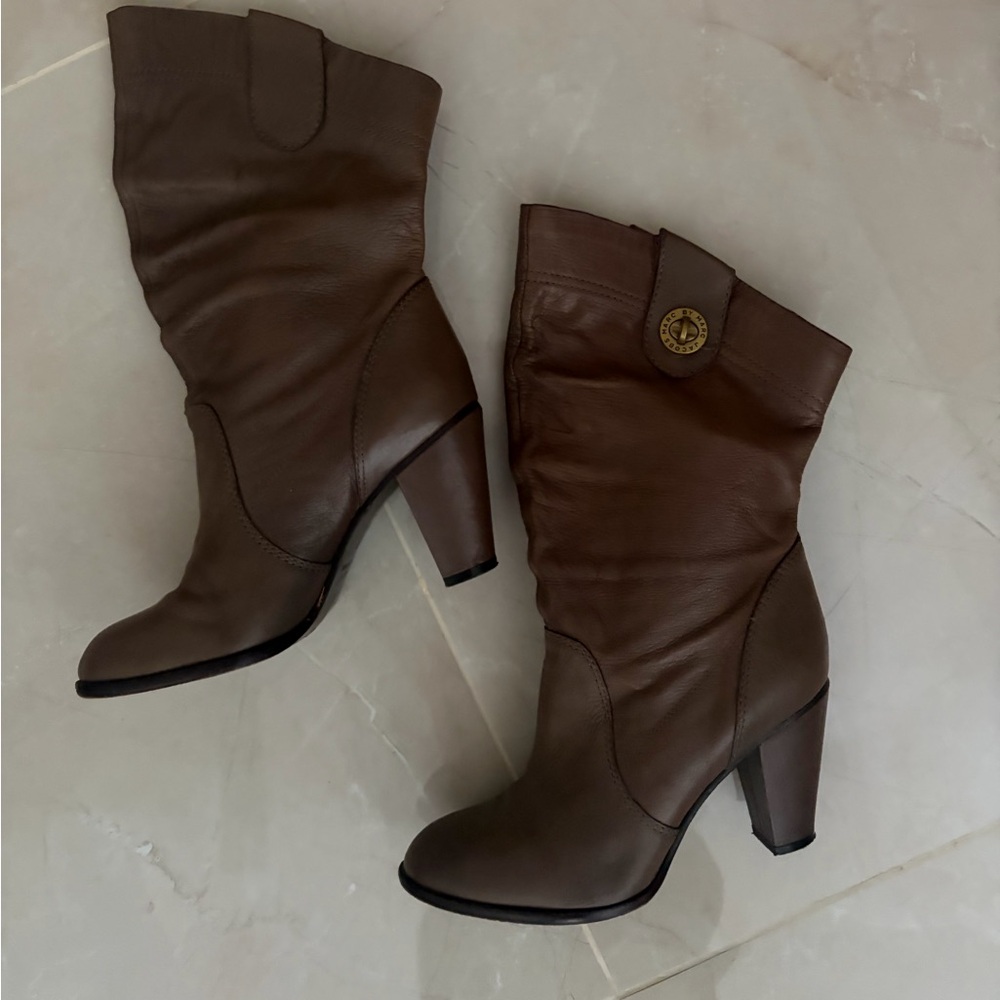Marc by Marc Jacobs Brown Leather Mid-Calf Heeled Boots 39 8.5 taupe